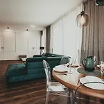 Przestronne Premium Z Tarasem, Basenem I W Otoczeniu Przyrody Tuz Przy Morzu - 2homerent Apartment *