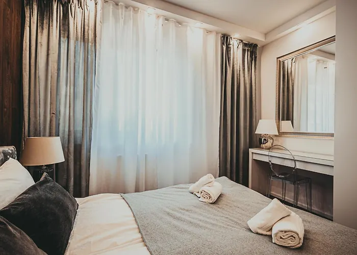 Przestronne Premium Z Tarasem, Basenem I W Otoczeniu Przyrody Tuz Przy Morzu - 2homerent * ロゴボ