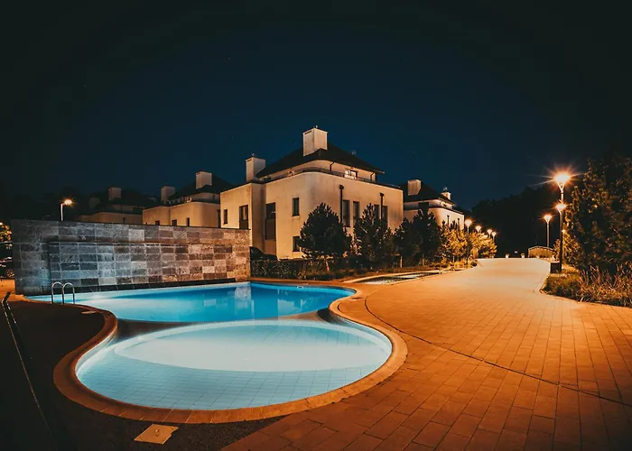 Przestronne Premium Z Tarasem, Basenem I W Otoczeniu Przyrody Tuz Przy Morzu - 2homerent ロゴボ